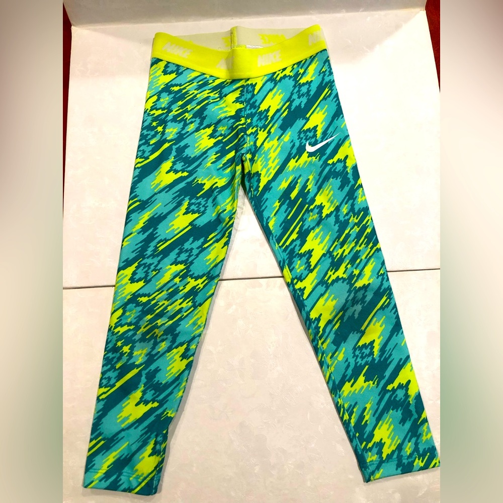 Girls Nike Dri-fit crop leggings neon green and lime